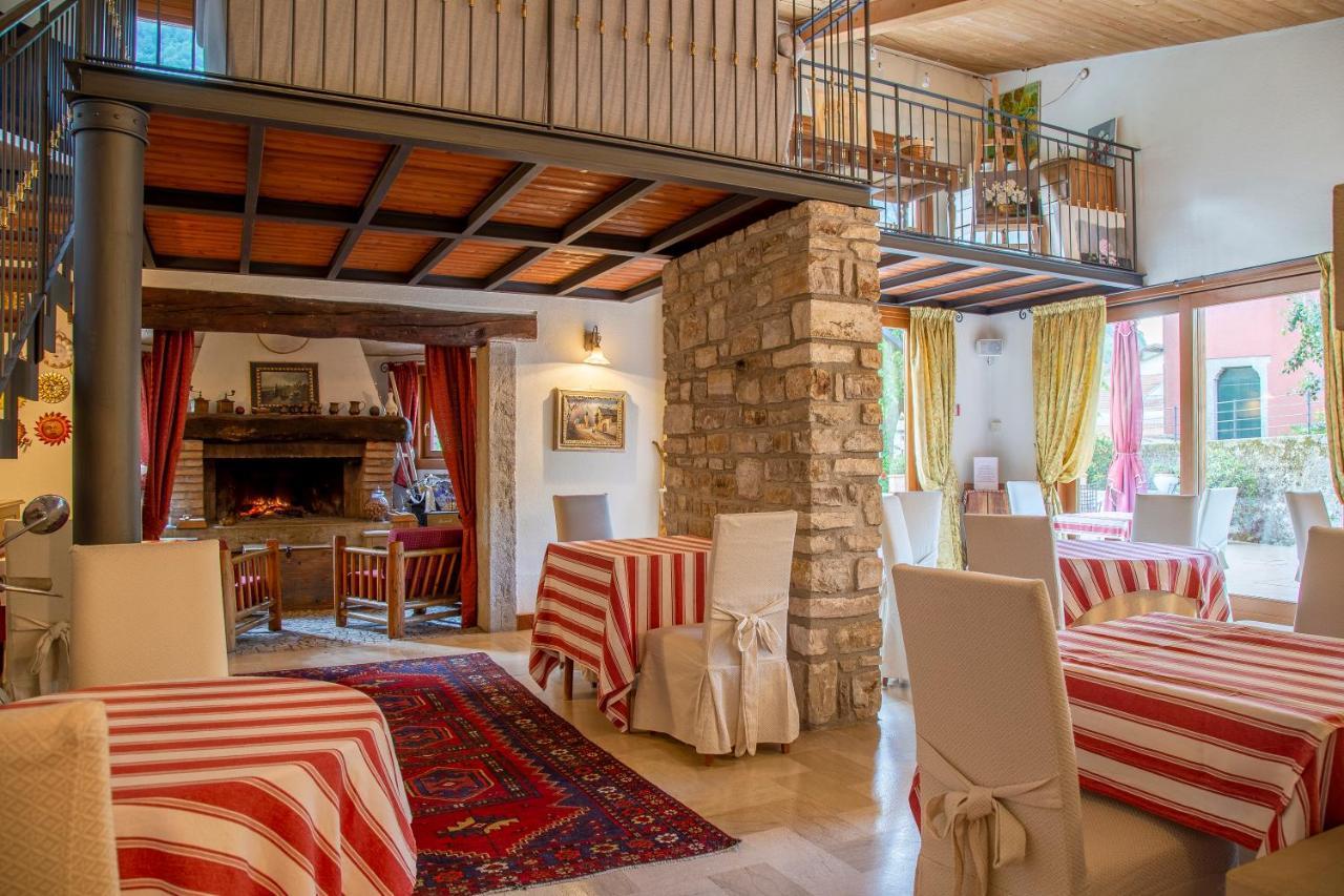 Hotel Calvi-Ristorante Mainor ヴィットリオ・ヴェネト エクステリア 写真