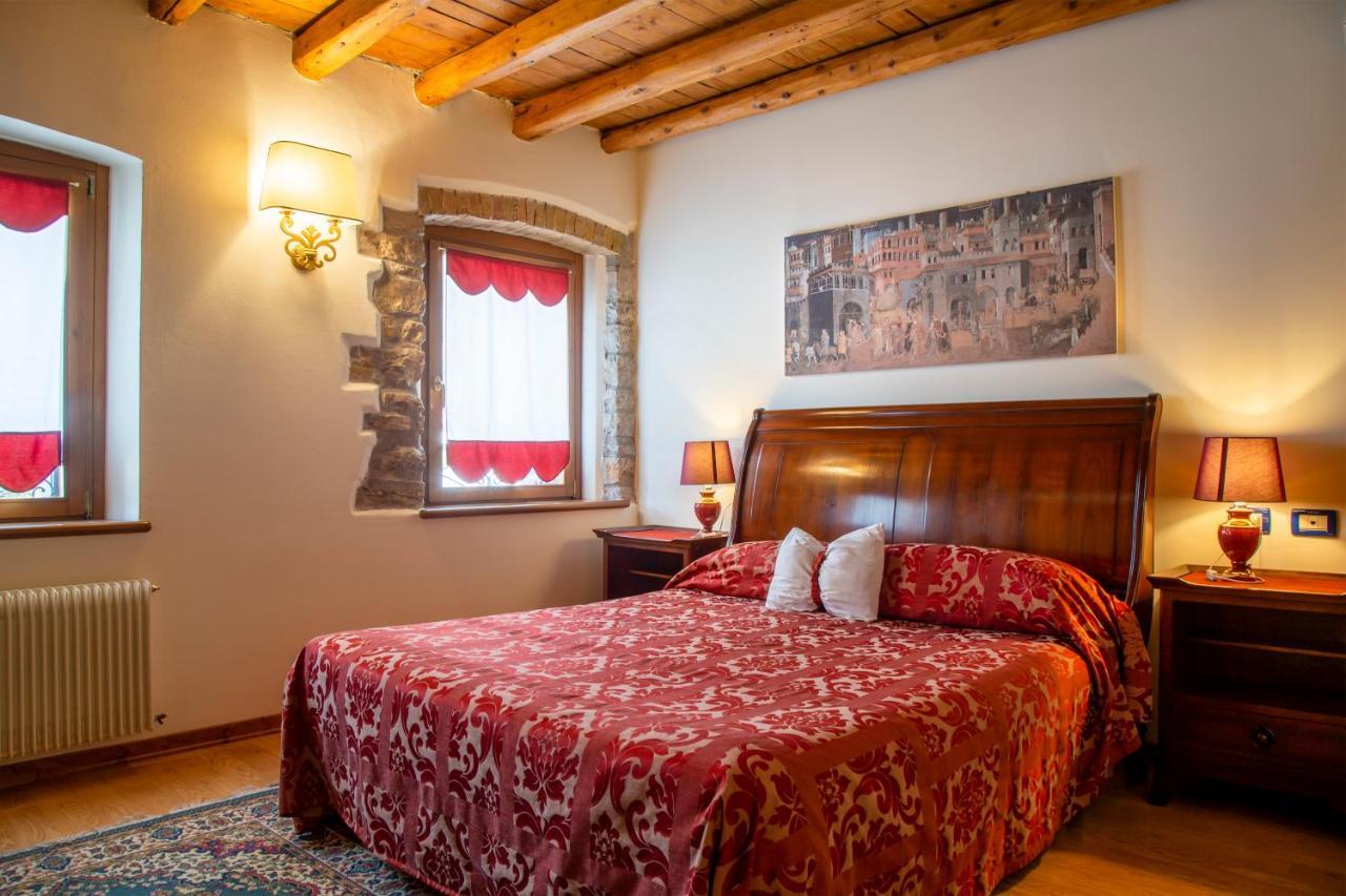 Hotel Calvi-Ristorante Mainor ヴィットリオ・ヴェネト エクステリア 写真